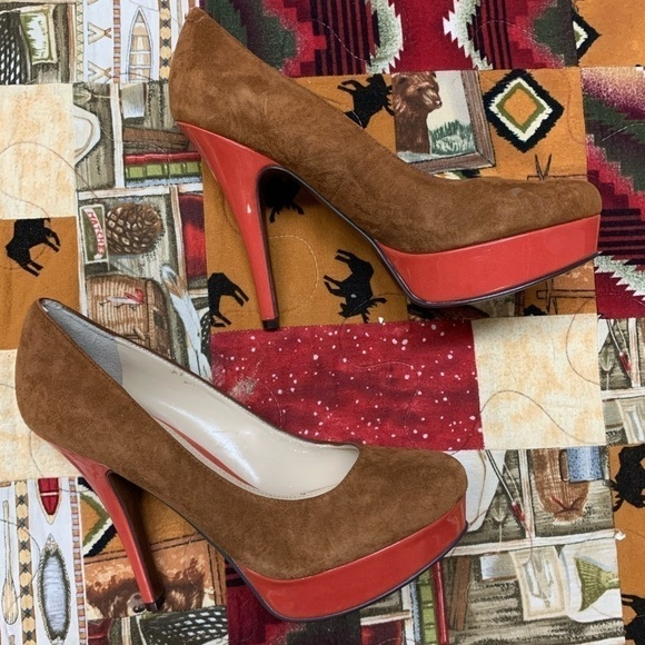 Enzo angiolini smiles suede platform pumps - Picture 3 of 7